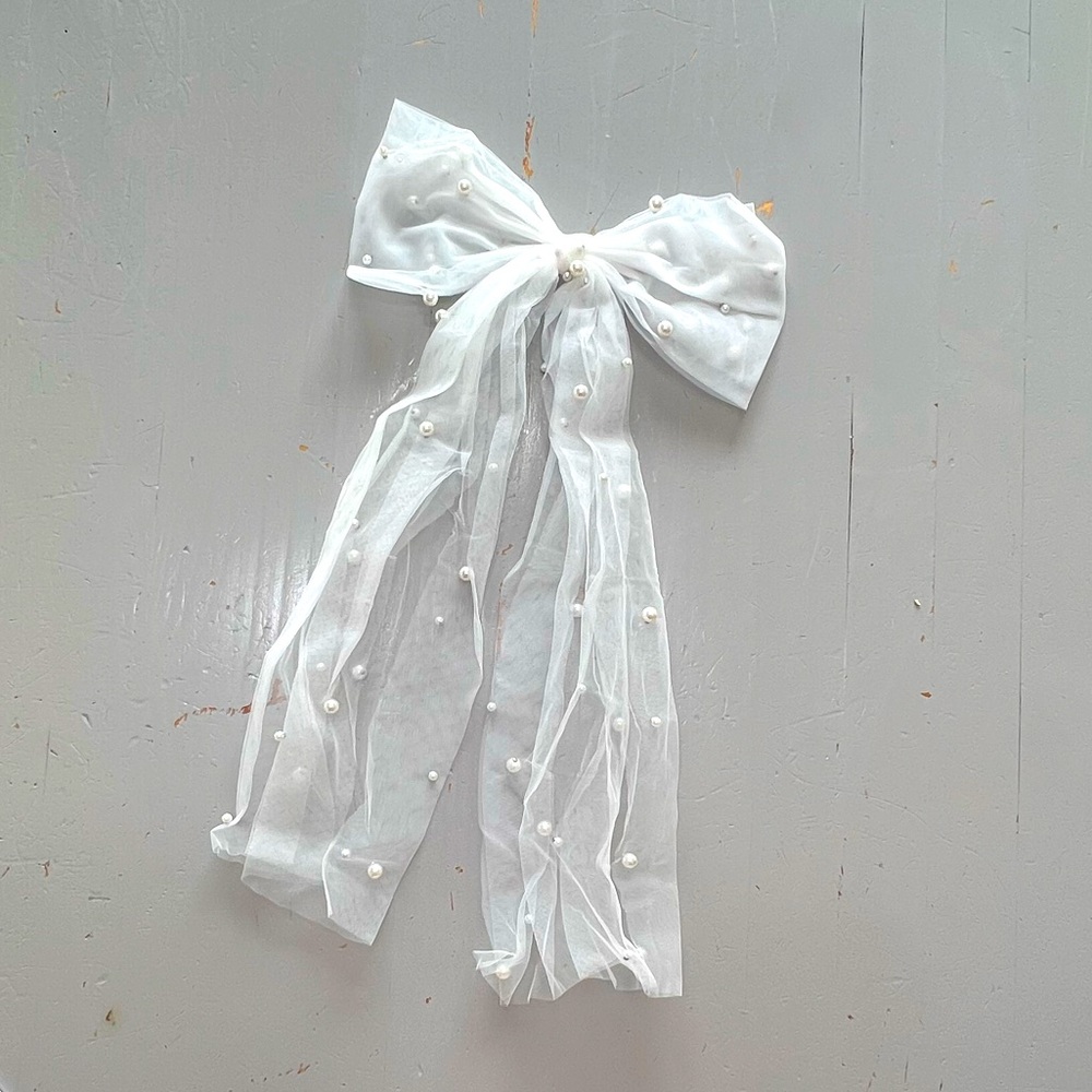 Bride Bow Veil with Pearls
